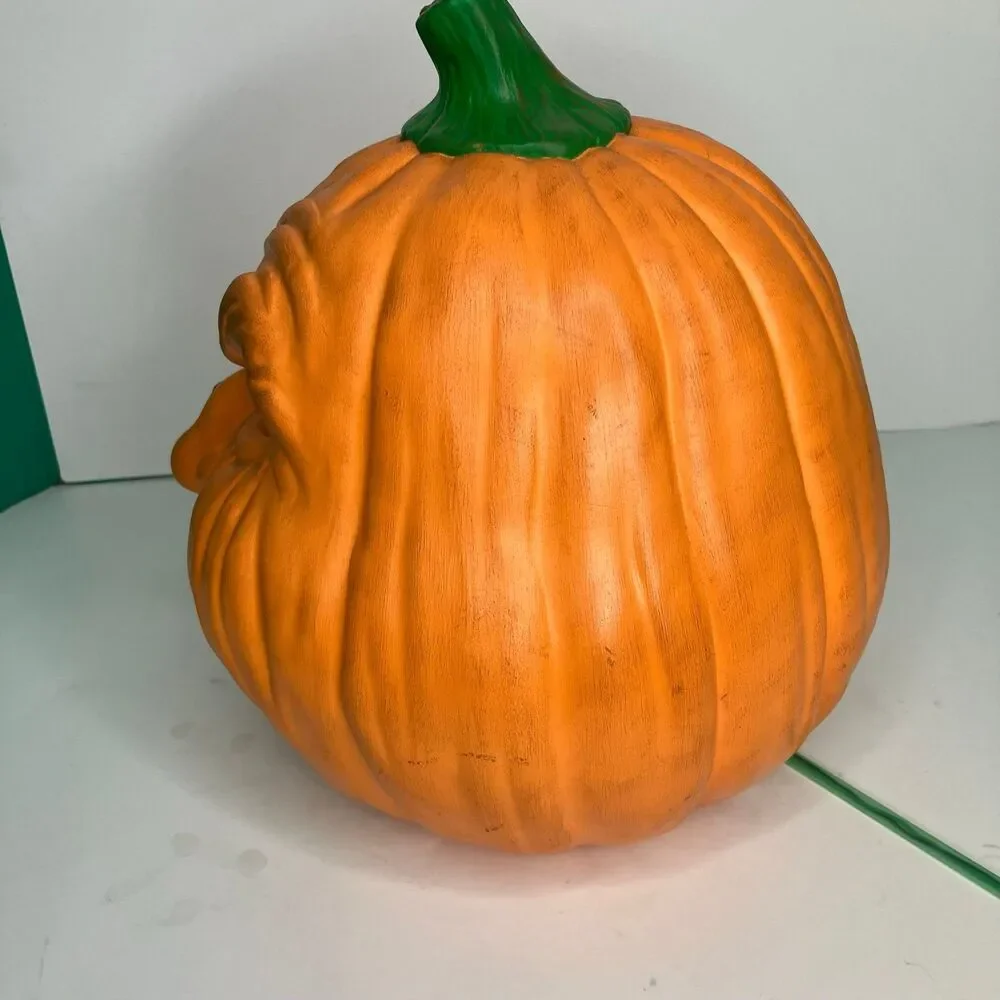 Vintage Ceramic Halloween Jack O Lantern Crooked Grin Wink Pumpkin Lights Up